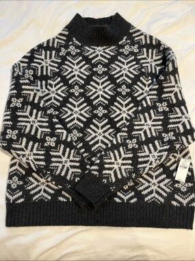 NWT Old Navy wool blend snowflake sweater L